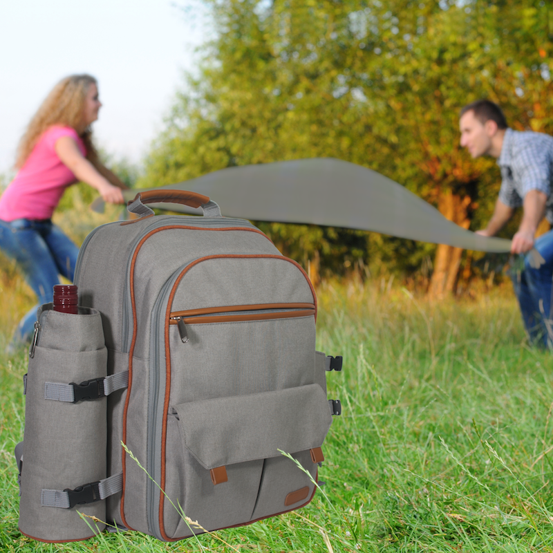 Best Picnic Backpack Set For 2 to 4 People and What To Look For!